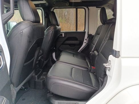 Used 2021 Jeep Wrangler Unlimited Sahara w/ Cold Weather Group image 5