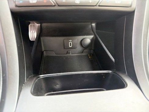 Used 2017 Ford Fusion Titanium FWD image 18