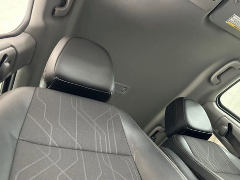 Used 2017 Chevrolet Trax LT w/ LT Convenience Package image 17