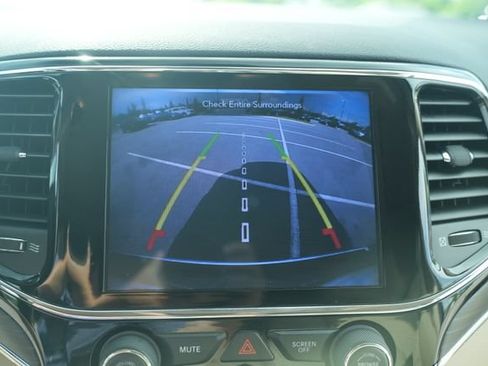 Used 2020 Jeep Grand Cherokee Limited RWD image 29