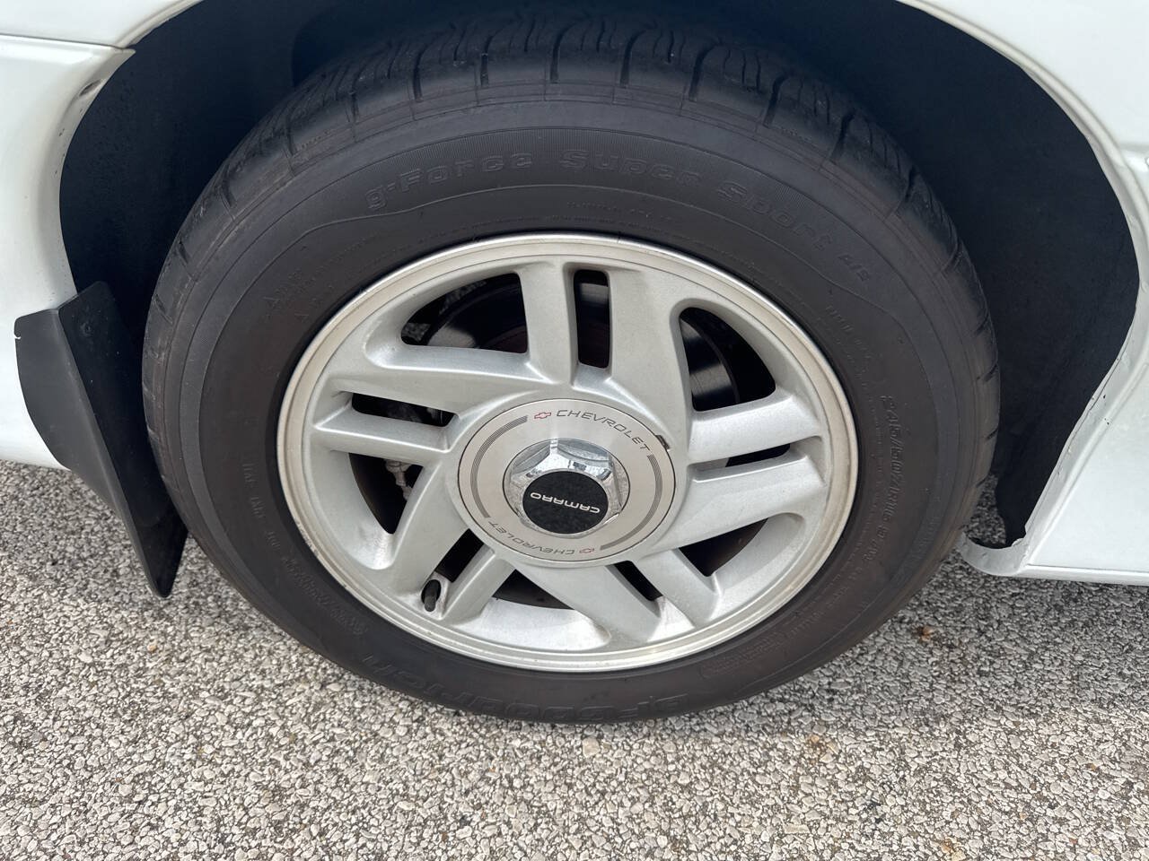Used 1994 Chevrolet Camaro Z28 RWD image 25