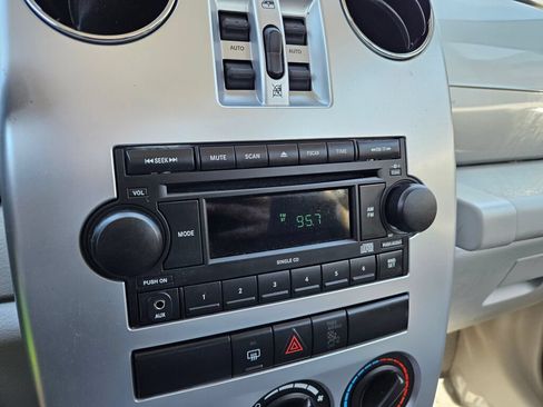 Used 2009 Chrysler PT Cruiser FWD image 23