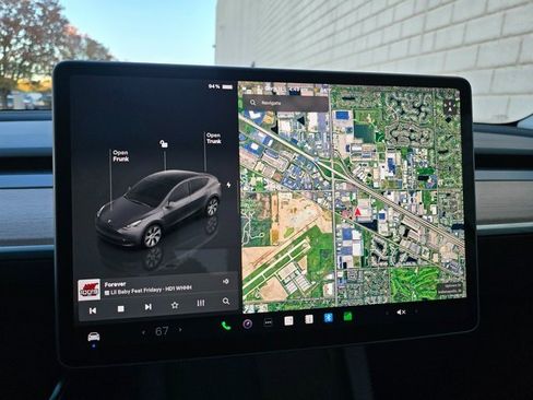 Used 2024 Tesla Model Y 2WD image 54