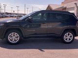 Used 2024 Jeep Compass Latitude image 6