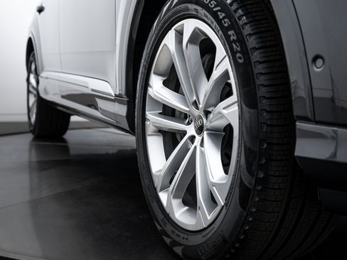 Certified 2025 Audi Q7 3.0T Premium Plus w/ Premium Plus Package image 19