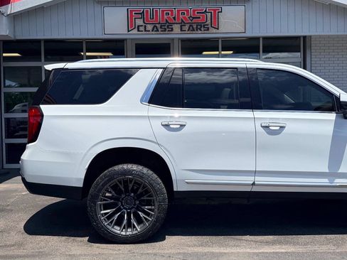 Used 2022 GMC Yukon Denali AWD/4WD image 10