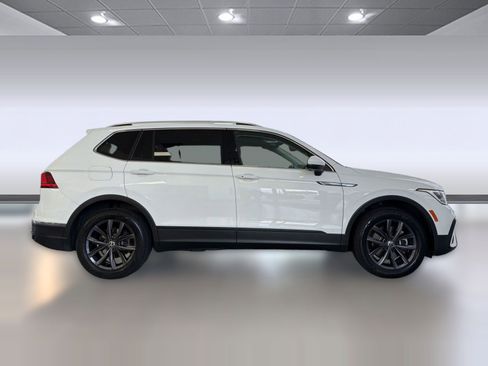 Used 2022 Volkswagen Tiguan SE FWD image 8