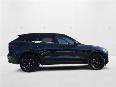 New 2025 Jaguar F-PACE R-Dynamic S image 4