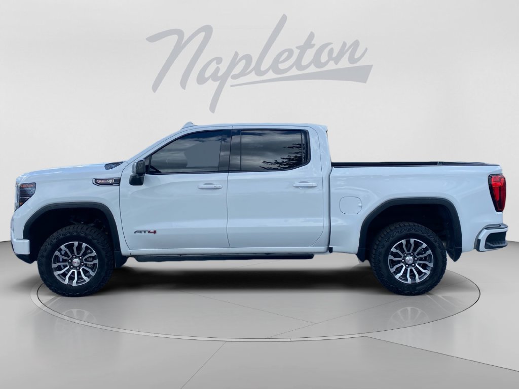 Used 2022 GMC Sierra 1500 AT4 w/ AT4 Premium Package AWD/4WD image 2