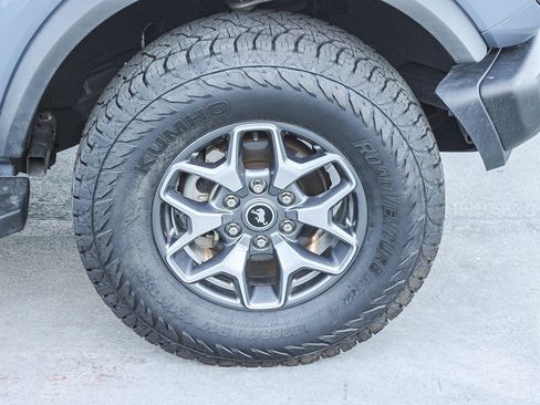 Used 2023 Ford Bronco Badlands AWD/4WD image 11