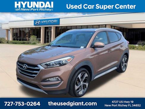 Used 2017 Hyundai Tucson Sport FWD image 1