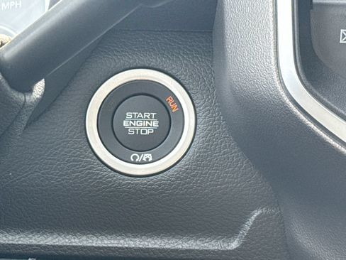 New 2026 RAM 3500 Big Horn AWD/4WD image 25