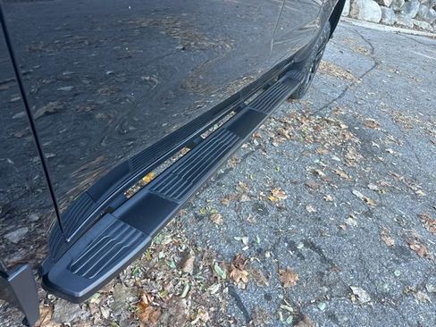 Used 2021 Chevrolet Silverado 1500 Custom Trail Boss w/ LPO, Dark Essentials Package image 11