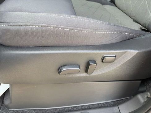 Certified 2025 Nissan Frontier SV w/ SV Convenience Package image 10