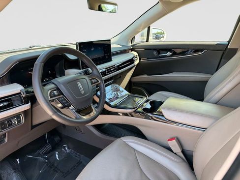 Used 2022 Lincoln Nautilus Reserve AWD/4WD image 22