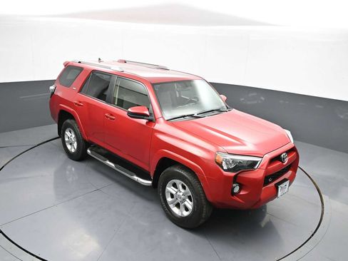 Used 2016 Toyota 4Runner SR5 AWD/4WD image 34