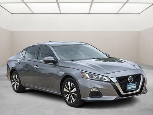 Used 2022 Nissan Altima 2.5 SV FWD image 1