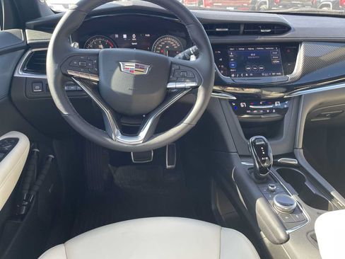 Certified 2023 Cadillac XT6 Sport w/ Technology Package AWD/4WD image 11