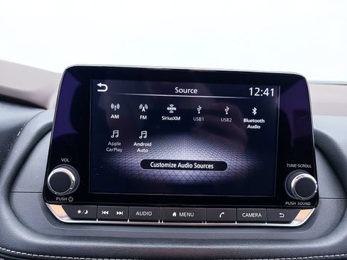 Used 2022 Nissan Rogue SV FWD image 4