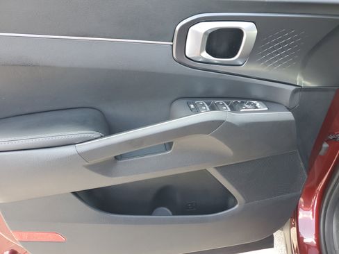 Used 2024 Kia Sorento LX image 26