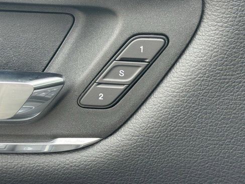 Used 2025 RAM 1500 Laramie w/ Sport Appearance Package image 10