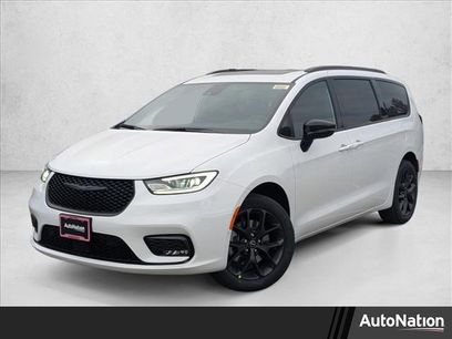 New 2026 Chrysler Pacifica Limited