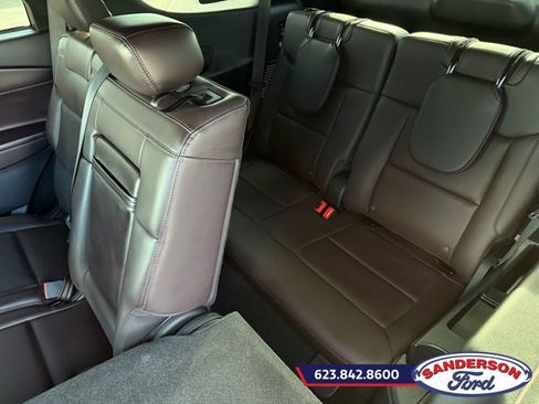 Used 2025 Ford Explorer Platinum image 17