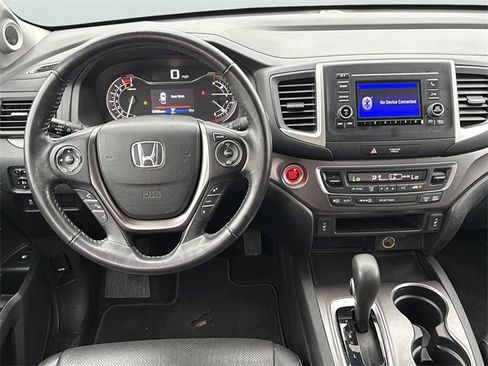 Used 2017 Honda Ridgeline RTL image 19