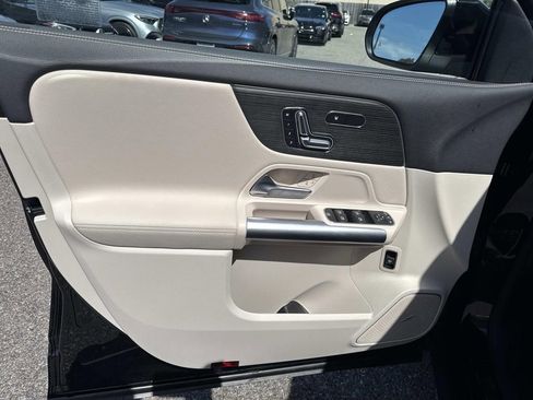 Used 2025 Mercedes-Benz GLA 250 image 19