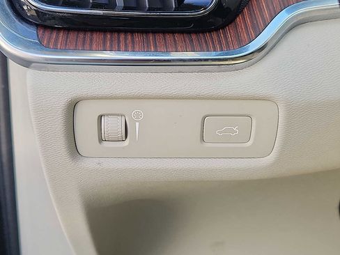 Certified 2021 Volvo S60 T5 Momentum w/ Protection Package Premier image 21