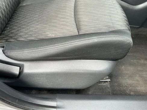 Used 2017 Nissan Rogue S FWD image 39