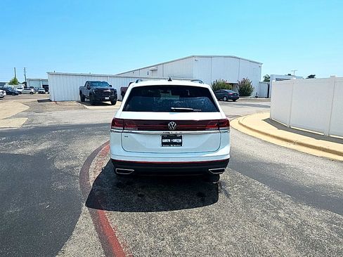 Used 2024 Volkswagen Atlas SE FWD image 5