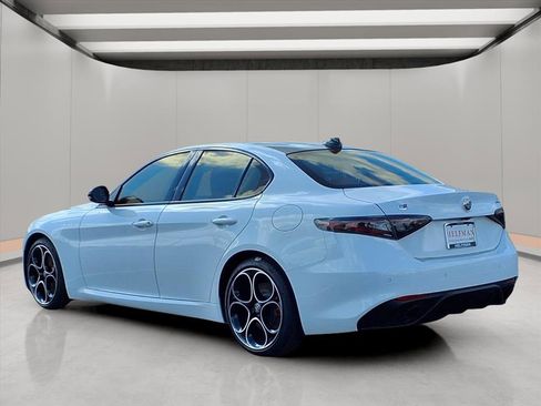 New 2025 Alfa Romeo Giulia image 4