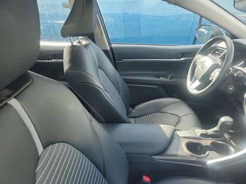 Used 2021 Toyota Camry SE image 10