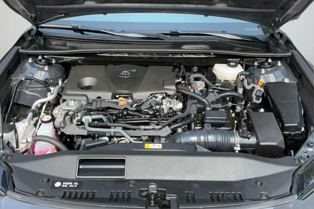 Used 2025 Toyota Camry SE w/ Multimedia Upgrade Package FWD image 22