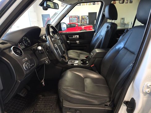 Used 2016 Land Rover LR4 HSE LUX image 13
