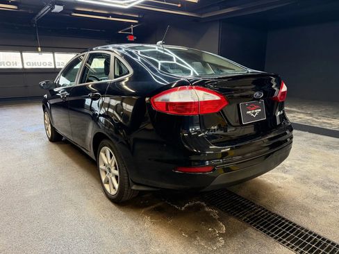 Used 2019 Ford Fiesta SE w/ Equipment Group 201A image 5