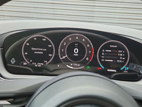 New 2026 Porsche Cayenne image 10