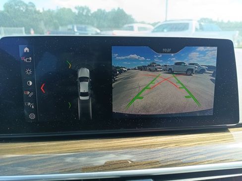 Used 2019 BMW 540i w/ Convenience Package image 12