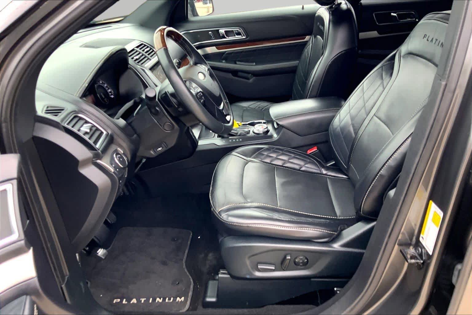 Used 2019 Ford Explorer Platinum AWD/4WD image 8