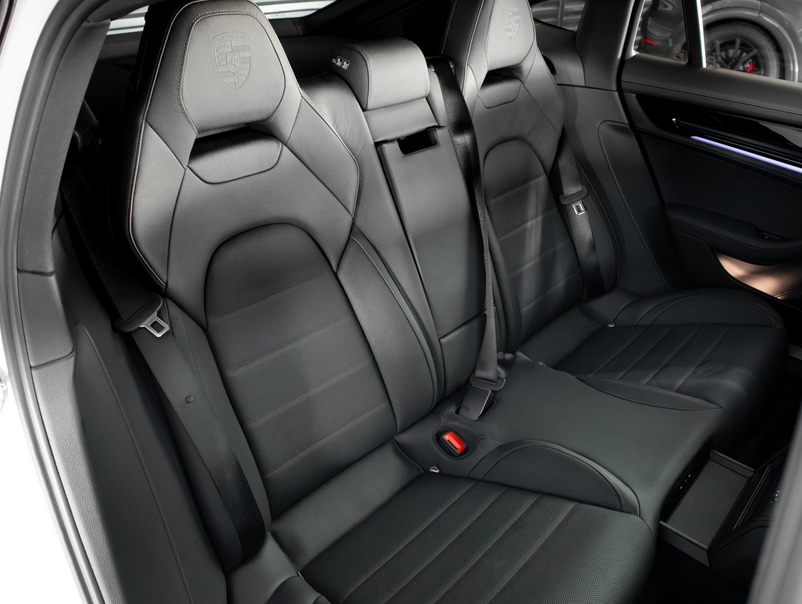 Certified 2026 Porsche Panamera RWD image 5
