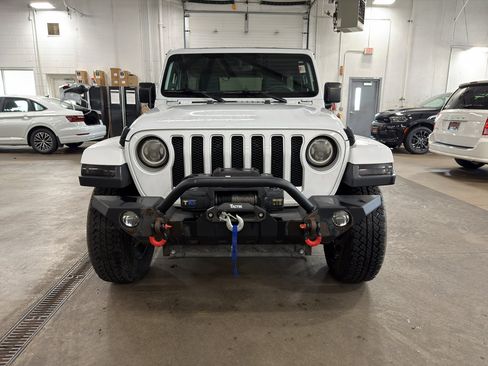 Used 2018 Jeep Wrangler Unlimited Sahara AWD/4WD image 2
