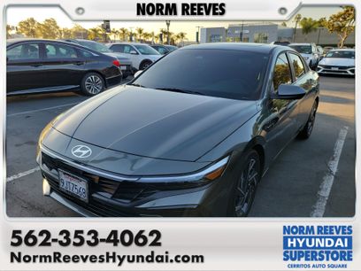 Used 2024 Hyundai Elantra SEL w/ Convenience Package