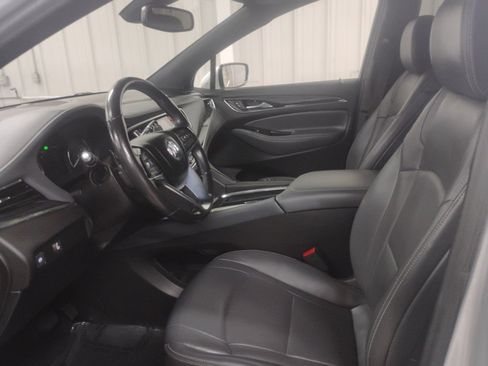Used 2022 Buick Enclave Essence image 18