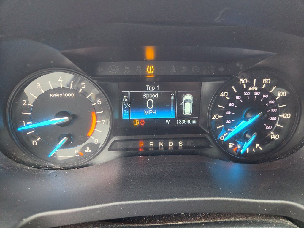Used 2018 Ford Explorer XLT AWD/4WD image 13