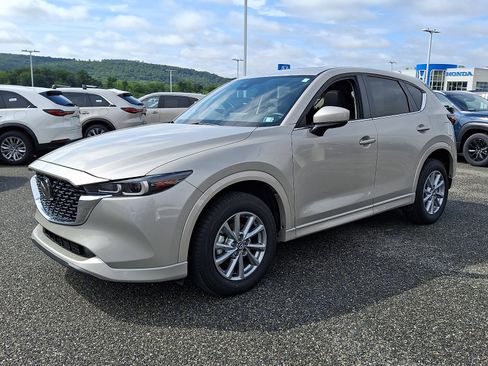 Certified 2025 MAZDA CX-5 AWD 2.5 S w/ Preferred Package image 4