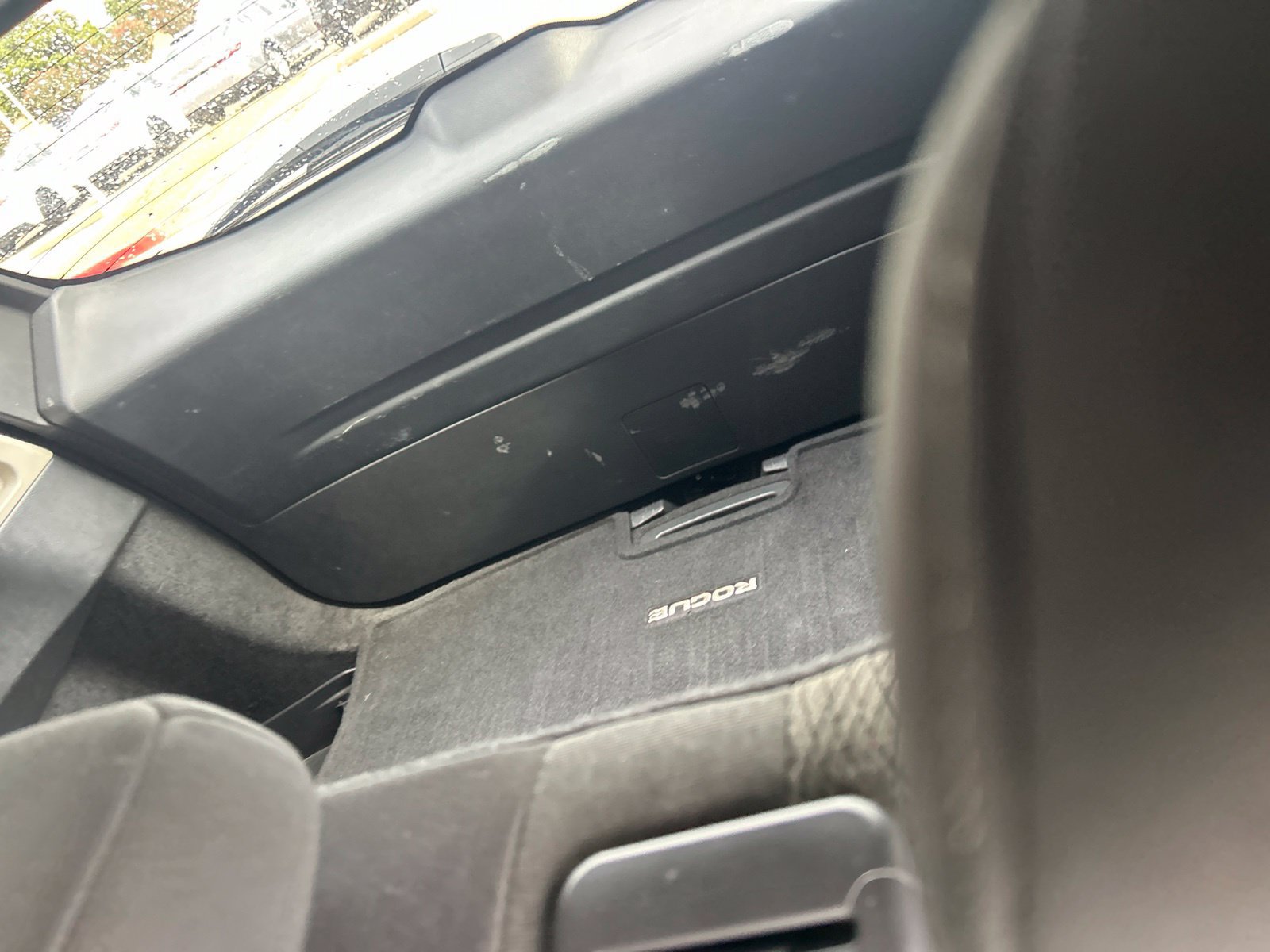 Used 2024 Nissan Rogue SV FWD image 18