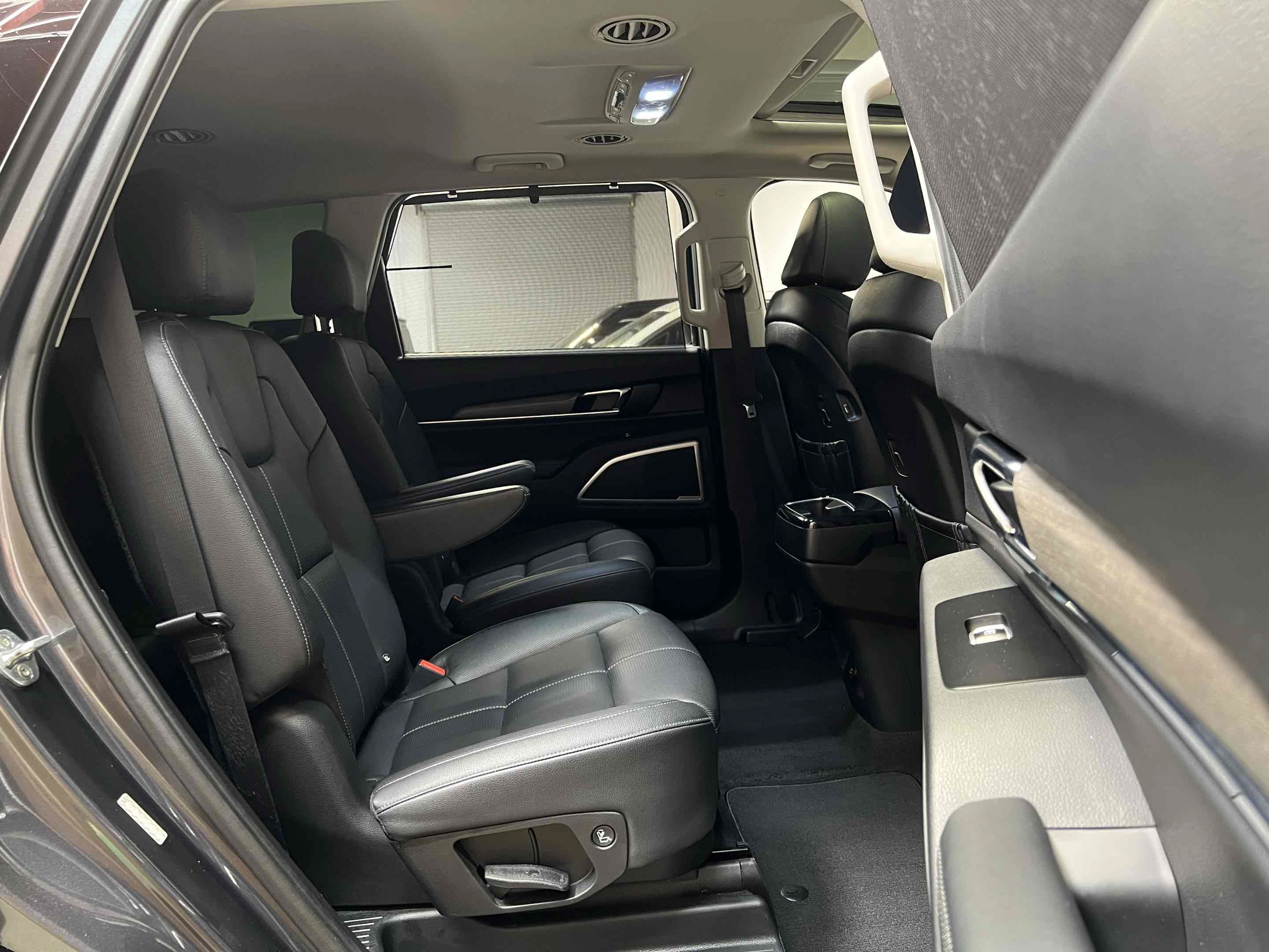 Used 2022 Kia Telluride EX w/ EX Premium Package FWD image 40