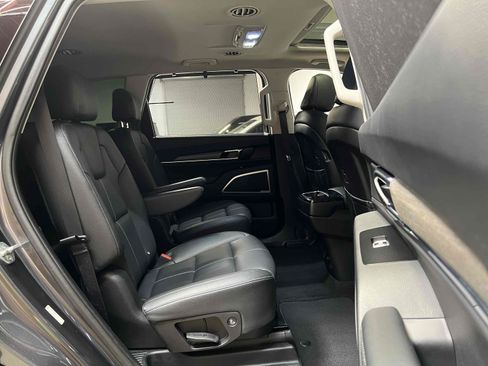 Used 2022 Kia Telluride EX w/ EX Premium Package FWD image 40