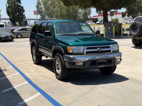 Used 2000 Toyota 4Runner 2WD image 4
